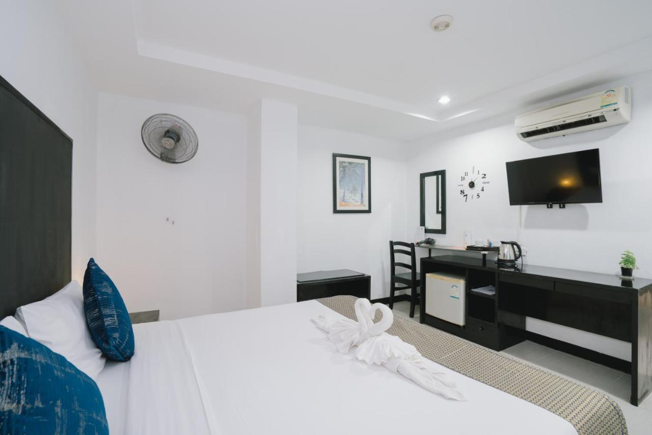 Hotel Noble House Patong Exterior foto