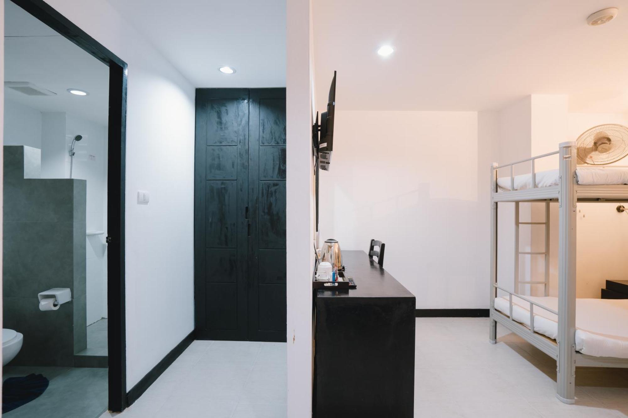 Hotel Noble House Patong Exterior foto