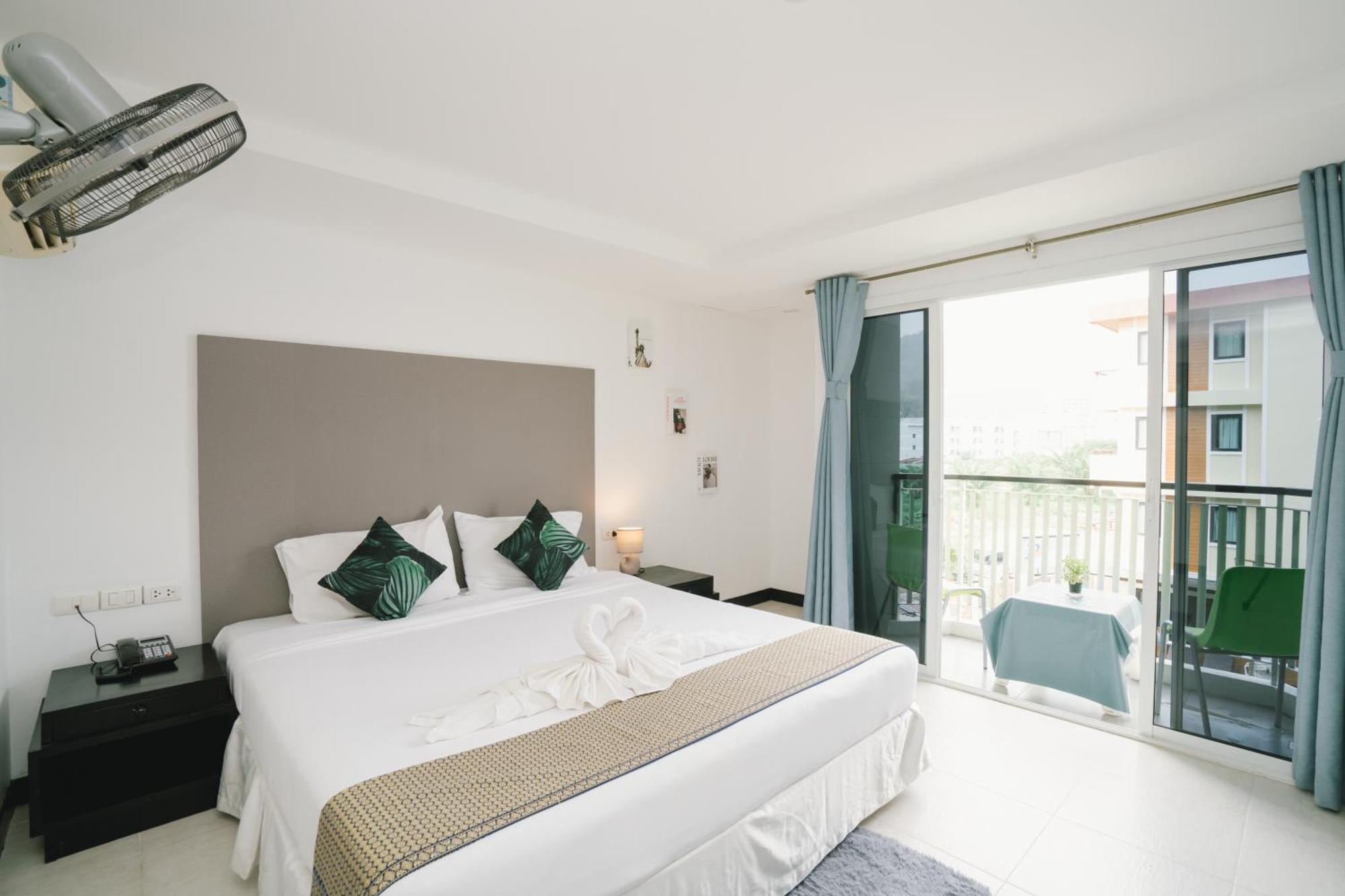 Hotel Noble House Patong Exterior foto