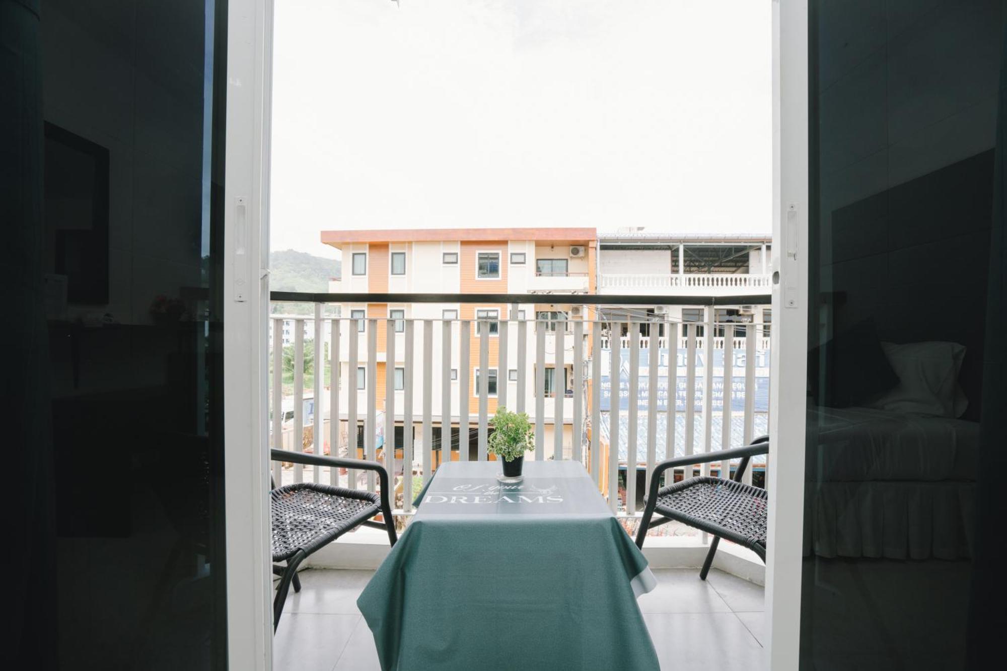 Hotel Noble House Patong Exterior foto